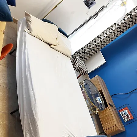 #hn - F2 Avec Balcon Pied De La Gare *