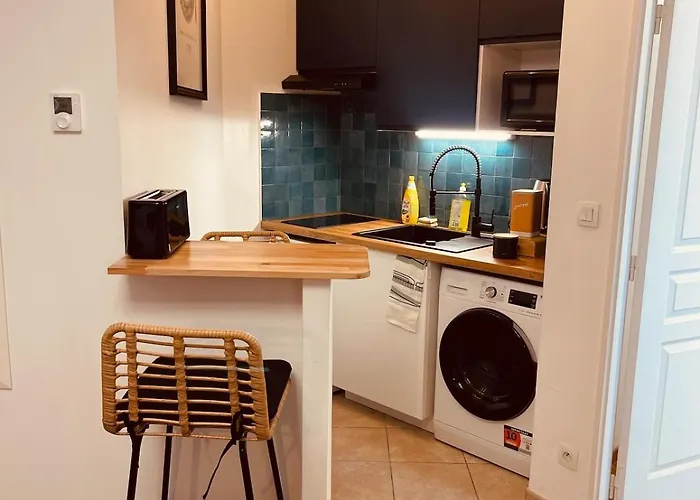 #hn - F2 Avec Balcon Pied De La Gare *