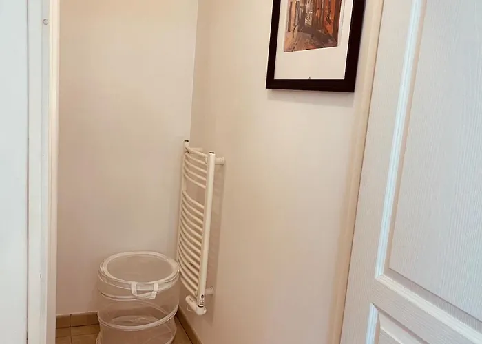 #hn - F2 Avec Balcon Pied De La Gare